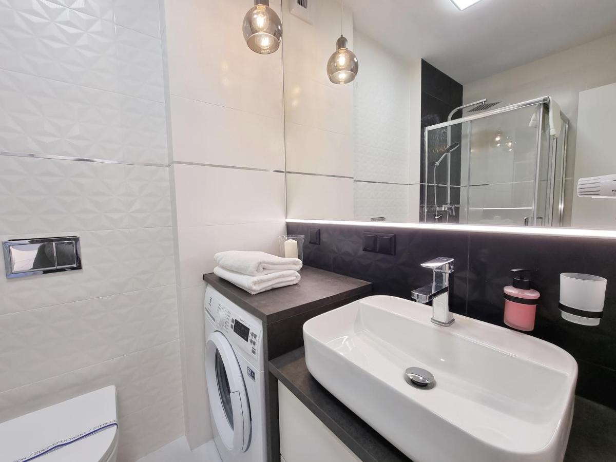 Alabaster - Basen, Sauna, Jacuzzi, Silownia, Restauracja - 365pam Apartment *