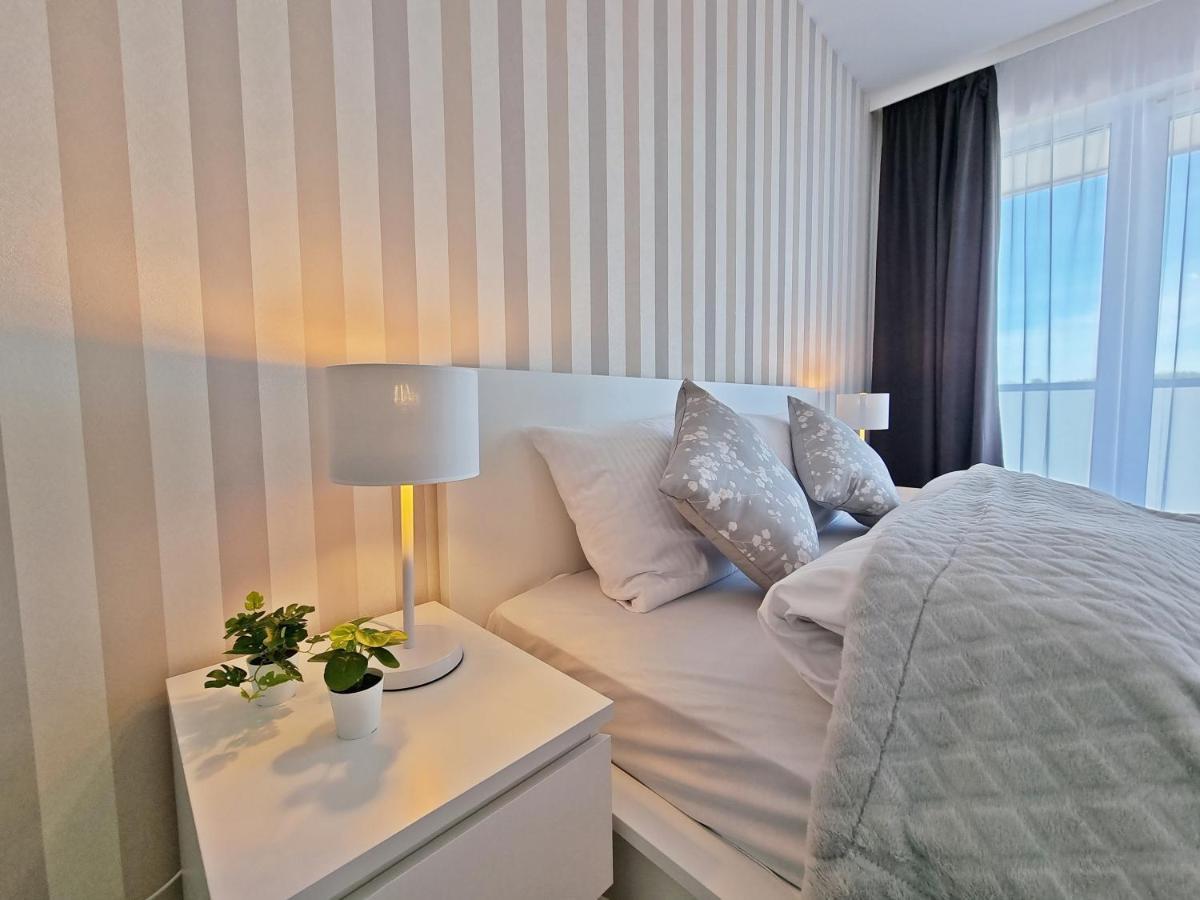 Alabaster - Basen, Sauna, Jacuzzi, Silownia, Restauracja - 365pam Apartment *